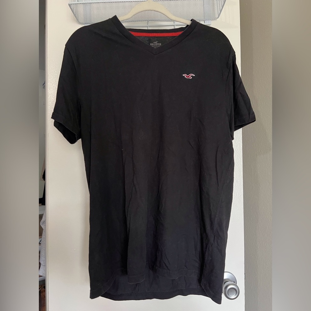 Hollister Men's Black Short Sleeve Tee
